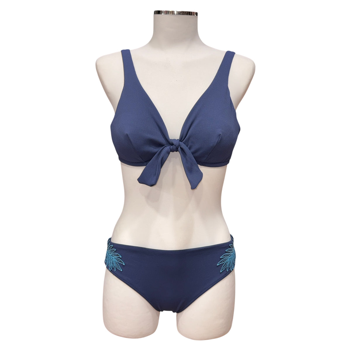 Bikini con ferretto tinta unita  in lycra piquet | Olivia White