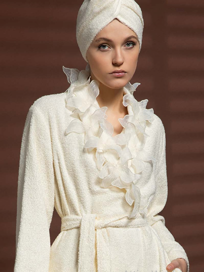 Accappatoio con fiori in organza | Luna di Giorno - PMC Portici