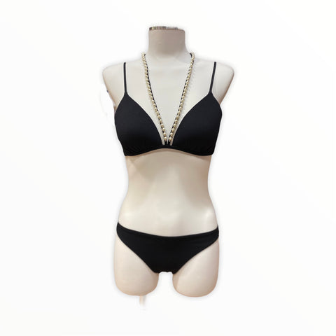 Bikini a Triangolo Rigido con Collana di Perle di Maryan Mehlhorn