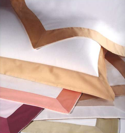 Lenzuola Matrimoniali con Bordo in Raso Colorato della Dea